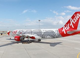AirAsia welcomes the arrival of its 100th Airbus A320.